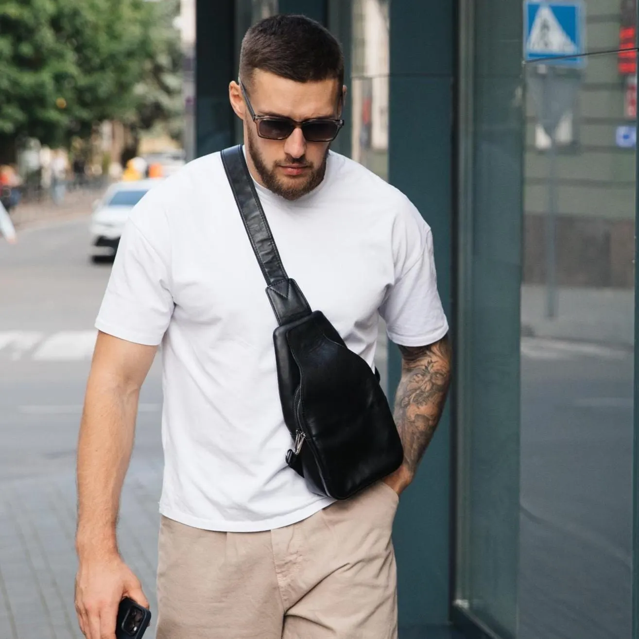 Trendy Minimalist Designs In Men Crossbody Bags